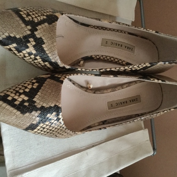 Zara Python Pointed Toe Pumps NEW never worn - Picture 4 of 6